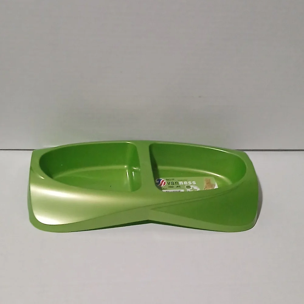 Vanness Made In USA for Kittens Cats Green 16 oz nwt